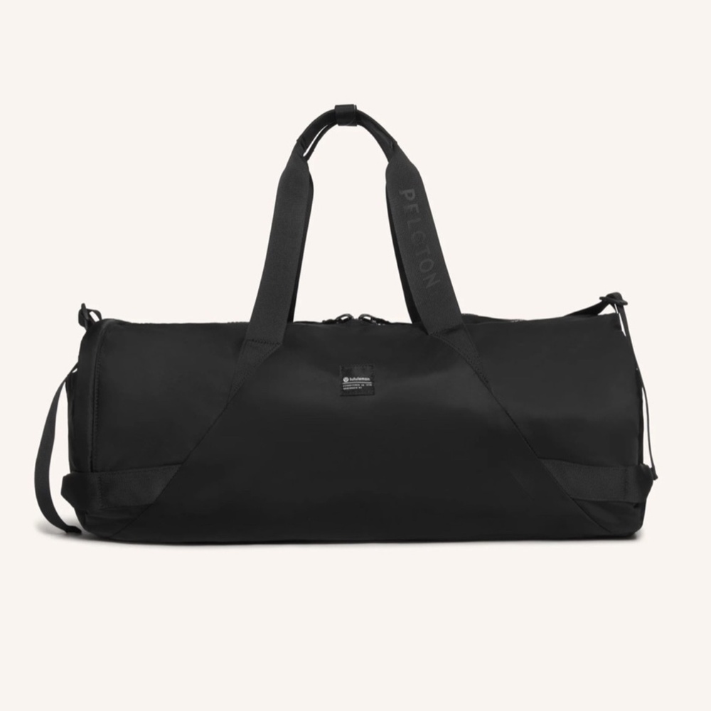 NWOT Peloton/Lululemon Black Duffel Bag